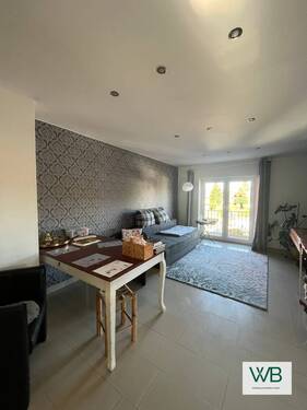 Wohnzimmer Einliegerwohnung rechts - 