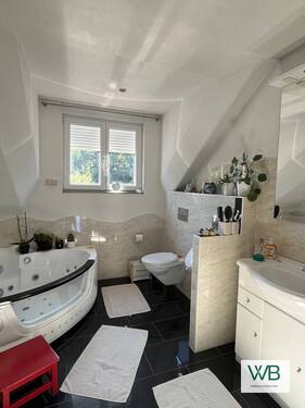 Badezimmer Einliegerwohnung rechts - 