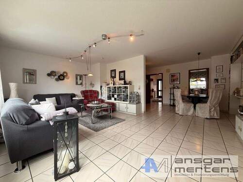 Wohn- und Esszimmer - 