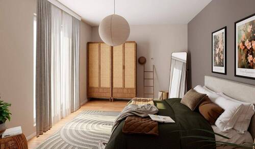 Schlafzimmer mit bodentiefen Fenstern und Zugang z - 3 Zimmer Etagenwohnung in Berlin