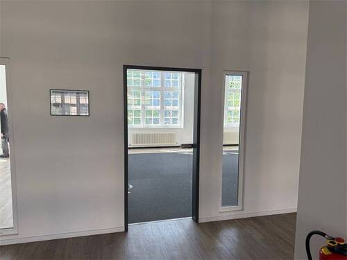 Abgeschlossenes Büro - 