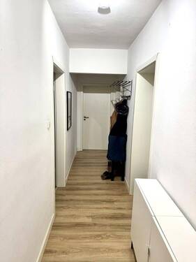 Diele - 3 Zimmer Etagenwohnung zum Kaufen in Köln