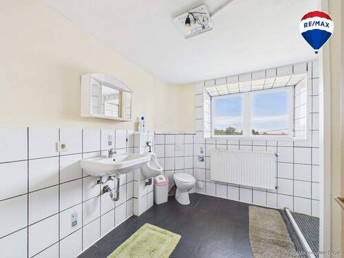 RE/MAX Immobilien DeLux Haus Losheim am See - Waldhölzbach - 