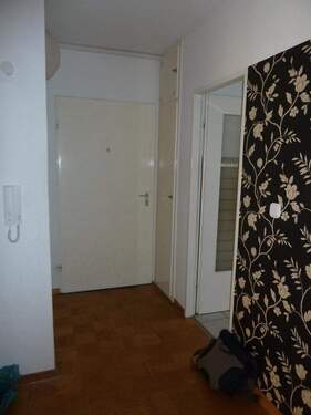 Flur - Etagenwohnung mit 62,00 m&sup2; in Hannover zum Kaufen