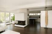 Wohnzimmer mit Kaminanlage - 3 Zimmer Etagenwohnung zum Kaufen in Nürnberg