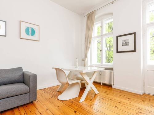 Live & Unwind - 2 Zimmer Etagenwohnung in Berlin