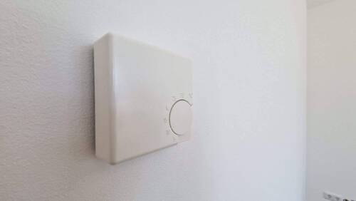 Raumthermostat für die Fußbodenheizung - 