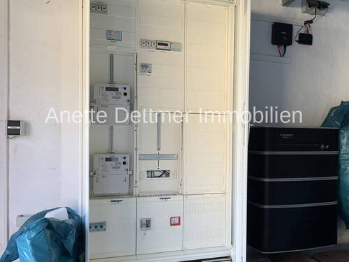 Schaltschrank für Nebengebäude und Batterie - 