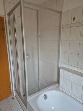 Dusche im Bad - 