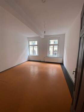 Zimmer 2 Strassenseitig - 