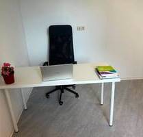Zentraler ruhiger Coworking-Space in Bielefeld: Moderne Schreibtischplätze