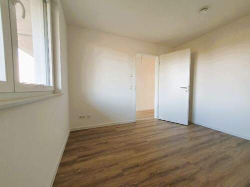 Kinder-/ Arbeitszimmer - 