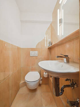 Gäste-WC (4-Raum-Maisonettewohnung, Haus Nr. 9) - 