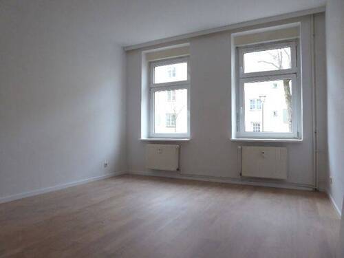 Wohnzimmer - Gemütliche 3-Raum Wohnung! - 470,00&nbsp;EUR Kaltmiete, ca.&nbsp; 58,00&nbsp;m&sup2;&nbsp;Wohnfl&auml;che