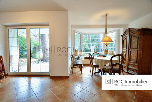 Titelbild - Tolles Massivhaus mit Keller aus den 2000ern ! Berlin-Kladow