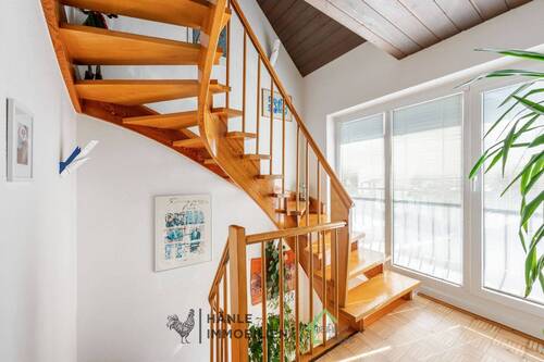 Treppenhaus - Einfamilienhaus mit 124,00 m&sup2; in Untergruppenbach zum Kaufen