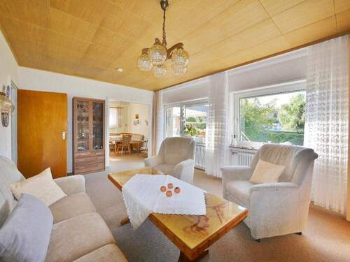 Wohnzimmer - 5 Zimmer Doppelhaushälfte in Haan