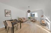Wohn- /Esszimmer - 4 Zimmer Etagenwohnung zum Kaufen in Böblingen