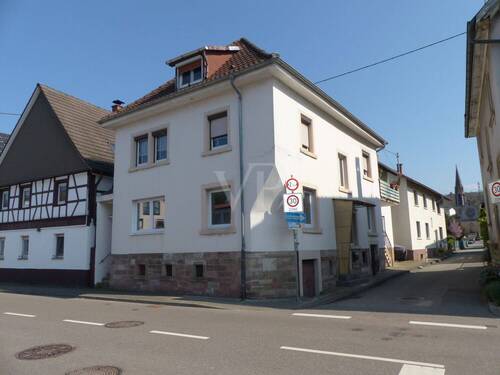 Aussen - 8 Zimmer Mehrfamilienhaus, Wohnhaus zum Kaufen in Gaggenau