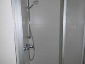 Neuwertige Dusche - 2 Zimmer Etagenwohnung zur Miete in Stuttgart