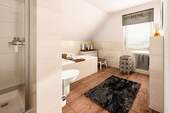 LH 142 Modern - Badezimmer - 5 Zimmer Einfamilienhaus in Gebesee