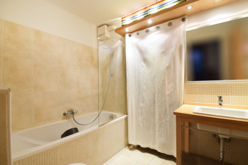 Helles Vollbad - Terrassenwohnung mit 85,00 m&sup2; in Wentorf zur Miete