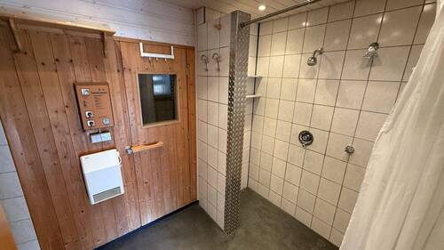 Sauna mit Dusche - 