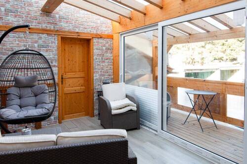 Der gemütliche Wintergarten - Große 4,5-Zimmer-ETW mit Garten in Zell i.W. - OT Atzenbach