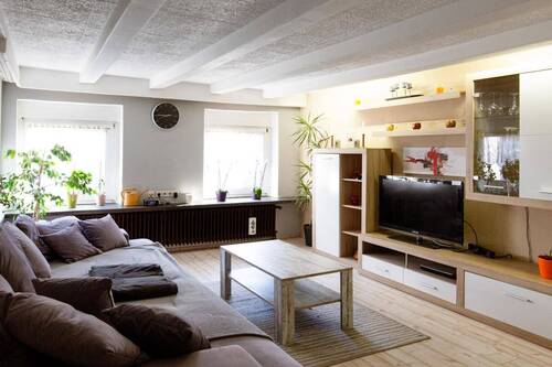 Das Wohnzimmer - 4 Zimmer Etagenwohnung zum Kaufen in Zell