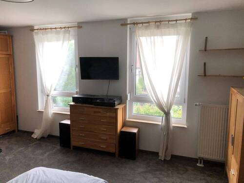 OG Schlafzimmer von der Tür aus.jpg - 