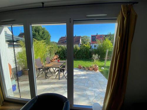Haus mit Garage und Terrasse.jpg - 6 Zimmer Einfamilienhaus zum Kaufen in Lauf an der Pegnitz