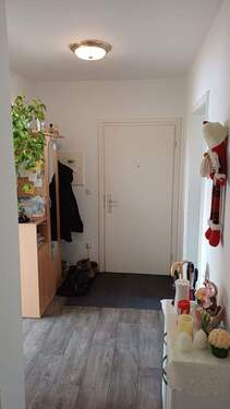 Flur - 2 Zimmer Etagenwohnung in Altdorf