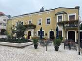 Hotel - Vorplatz - Hotel-Gasthof-Cafe, bestens eingeführt in zentraler Lage