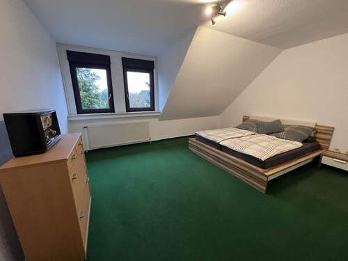 Schlafzimmer OG.JPG - 