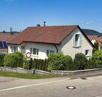Familienfreundliches Haus mit großem Garten - Albstadt Tailfingen