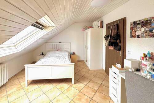 Schlafzimmer 2 DG - 