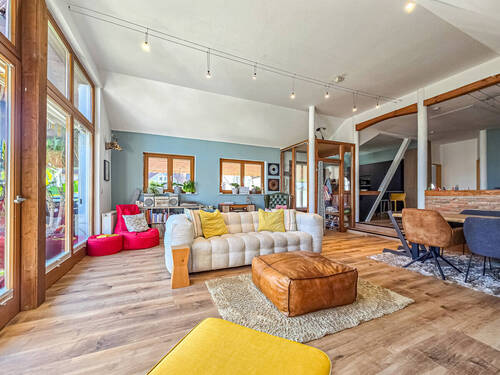 Wohnzimmer - 4 Zimmer Etagenwohnung zum Kaufen in Kehl