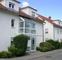 Schöne 2-Zi.-DG-Whg. mit Balkon + EBK in Leonberg