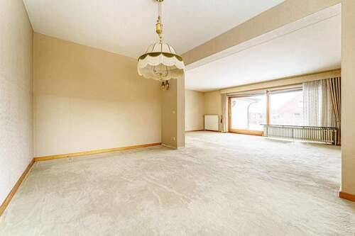 Wohn- und Esszimmer - 