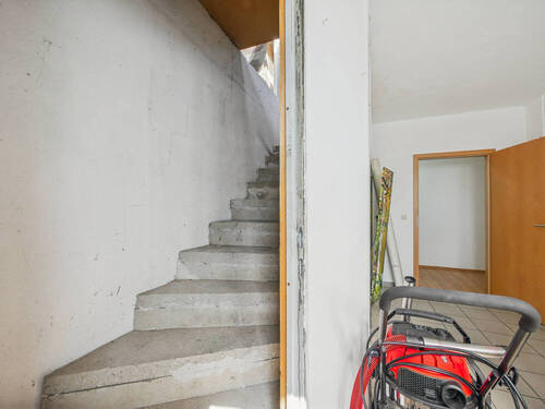 Haupteingang mit Dachgeschosszugang - 