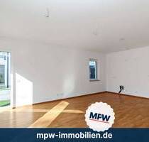 Moderne Wohnung mit Südbalkon: an die Zukunft gedacht - Tiefgarage und Luftwärmepumpe - Berlin Niederschönhausen