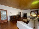 Wohnzimmer - 9 Zimmer Mehrfamilienhaus, Wohnhaus zum Kaufen in Georgenthal