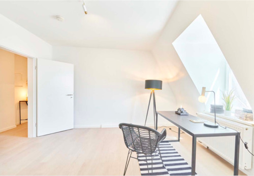 Zimmer 4 / Kinderzimmer neben Eingang - 