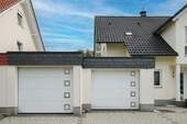 Zwei Garagen - 