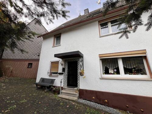 Hauseingang - 5 Zimmer Einfamilienhaus in Greifenstein