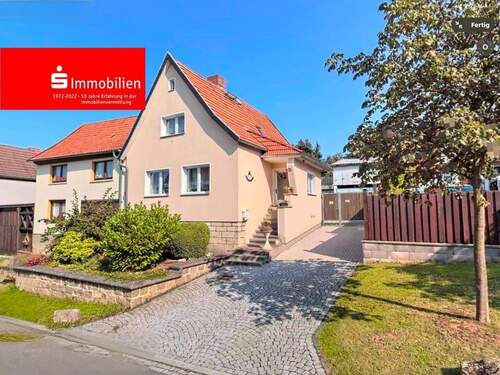 Aussenansicht - Ein-Zweifamilienhaus mit viel Potential!