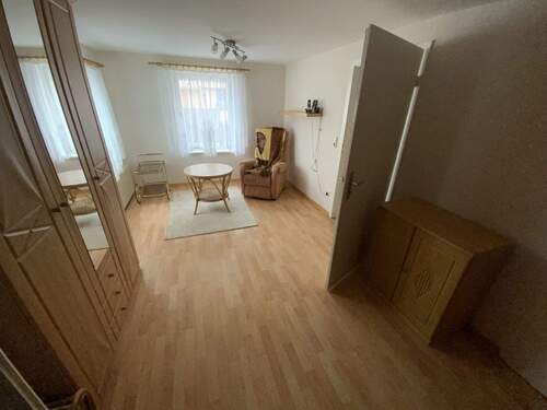 Kleines Wohnzimmer - 6 Zimmer Einfamilienhaus in Niederorschel