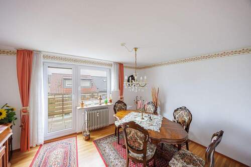 Schlafzimmer - 3 Zimmer Etagenwohnung zum Kaufen in Pleidelsheim