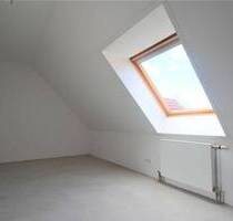 Lichtdurchflutete Wohnung mit Blick über die Stadt - Hohenstein-Ernstthal