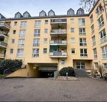 Freiwerdend: Top sanierte 2-Zimmer-Wohnung mit Balkon & Duplex-Parker - Fürth Südstadt